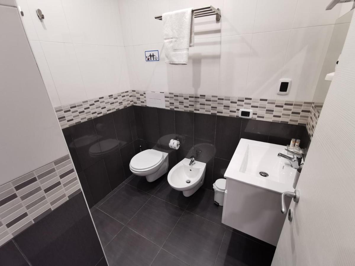 Soave Rooms Napoli Esterno foto