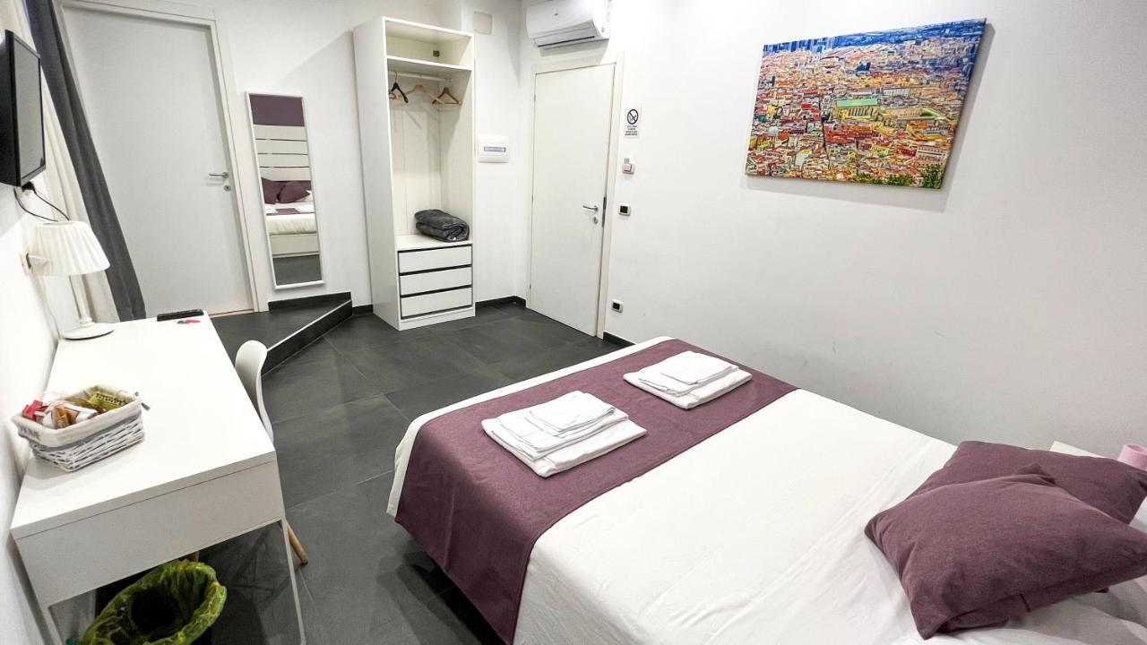 Soave Rooms Napoli Esterno foto