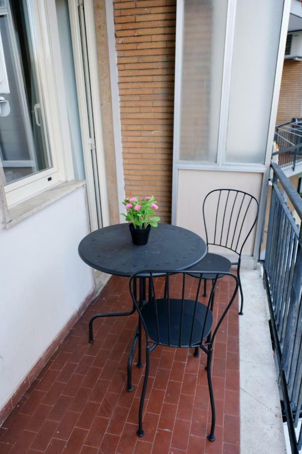 Soave Rooms Napoli Esterno foto
